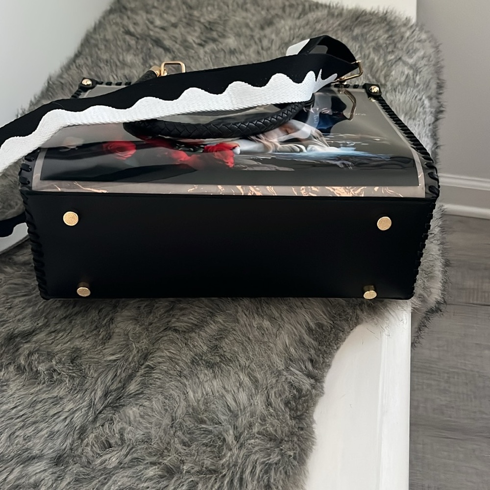*SOLD* CHiP Bags modern style black white blue leopard lion roses tote purse - Picture 9 of 15